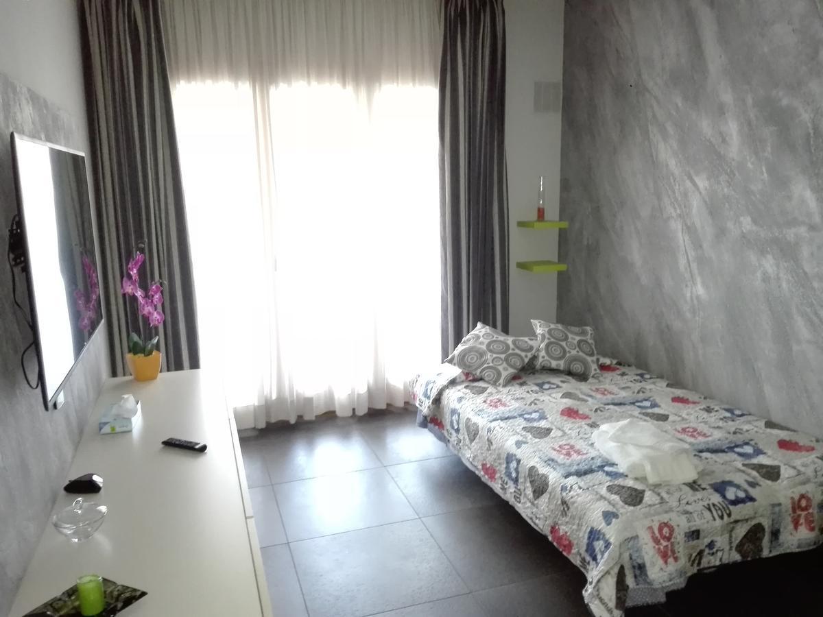 Manu'S Guest Suite Κοσέντζα Εξωτερικό φωτογραφία
